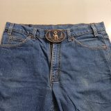 ARCO Dubai Inc Camel vintage belt buckle – worn on belt with jeans