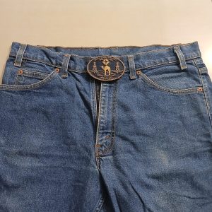 ARCO Dubai Inc Camel vintage belt buckle – worn on belt with jeans