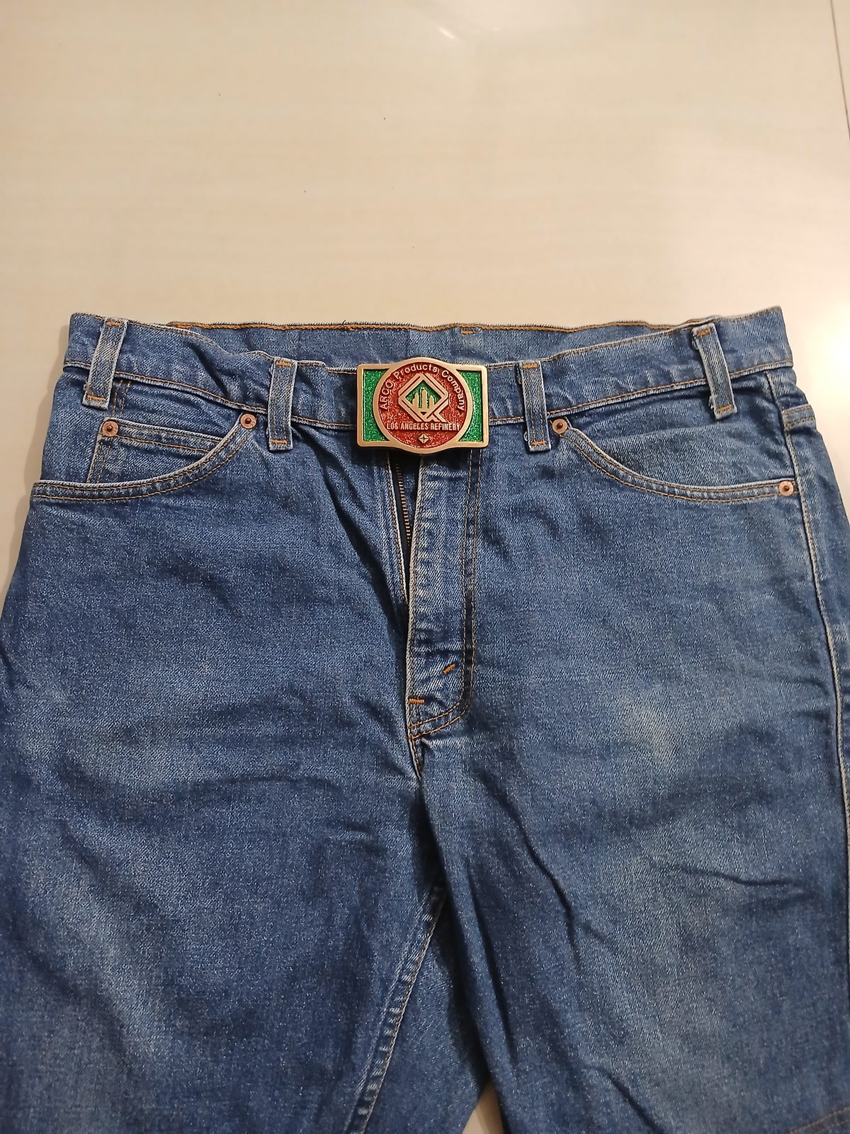 ARCO Los Angeles Refinery Vintage Belt Buckle – Worn on belt with jeans ARCO Los Angeles Refinery vintage belt buckle – worn on belt with jeans