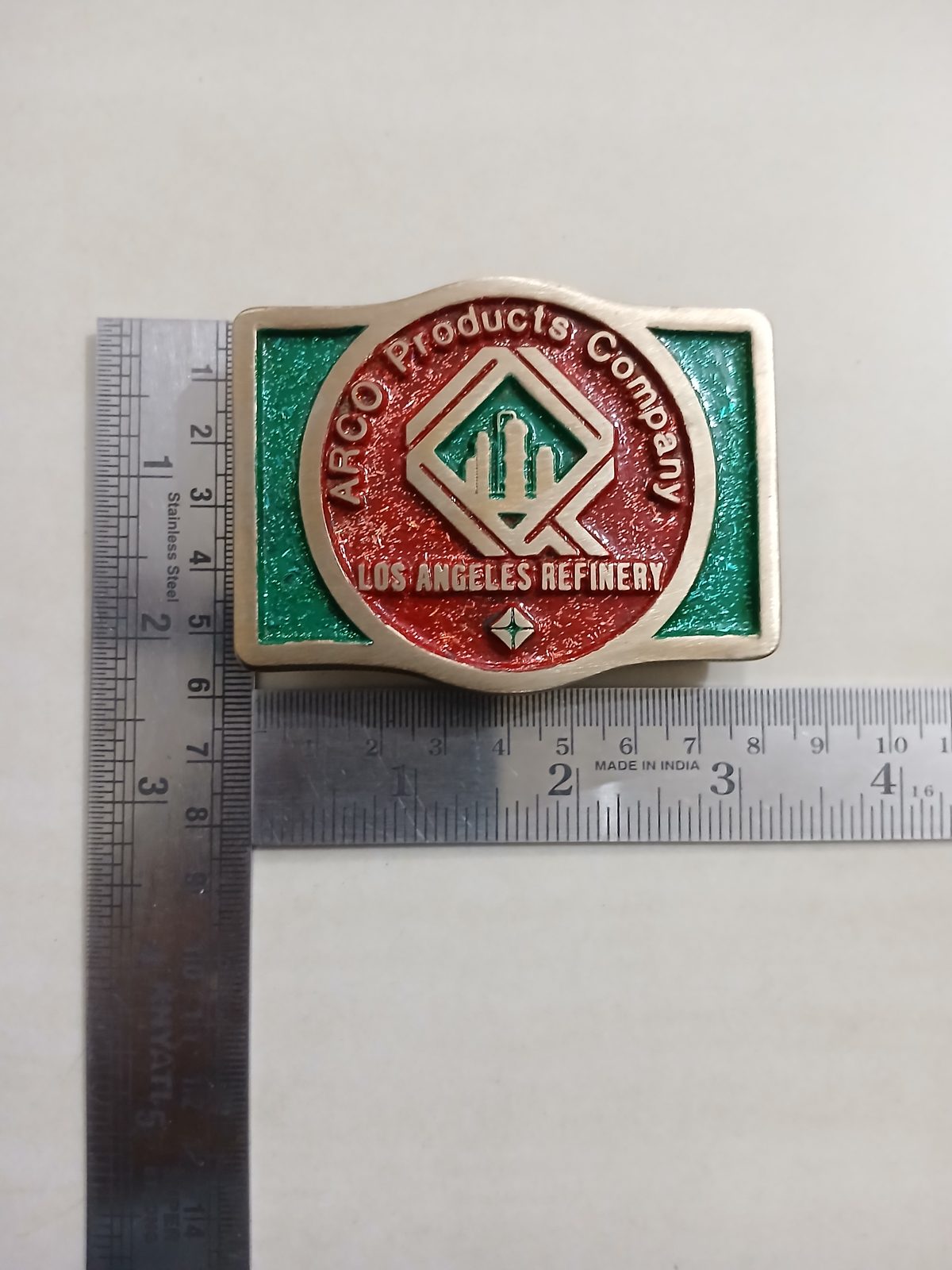 ARCO Los Angeles Refinery Vintage Belt Buckle – With ruler for size ARCO Los Angeles Refinery vintage belt buckle – with ruler for size