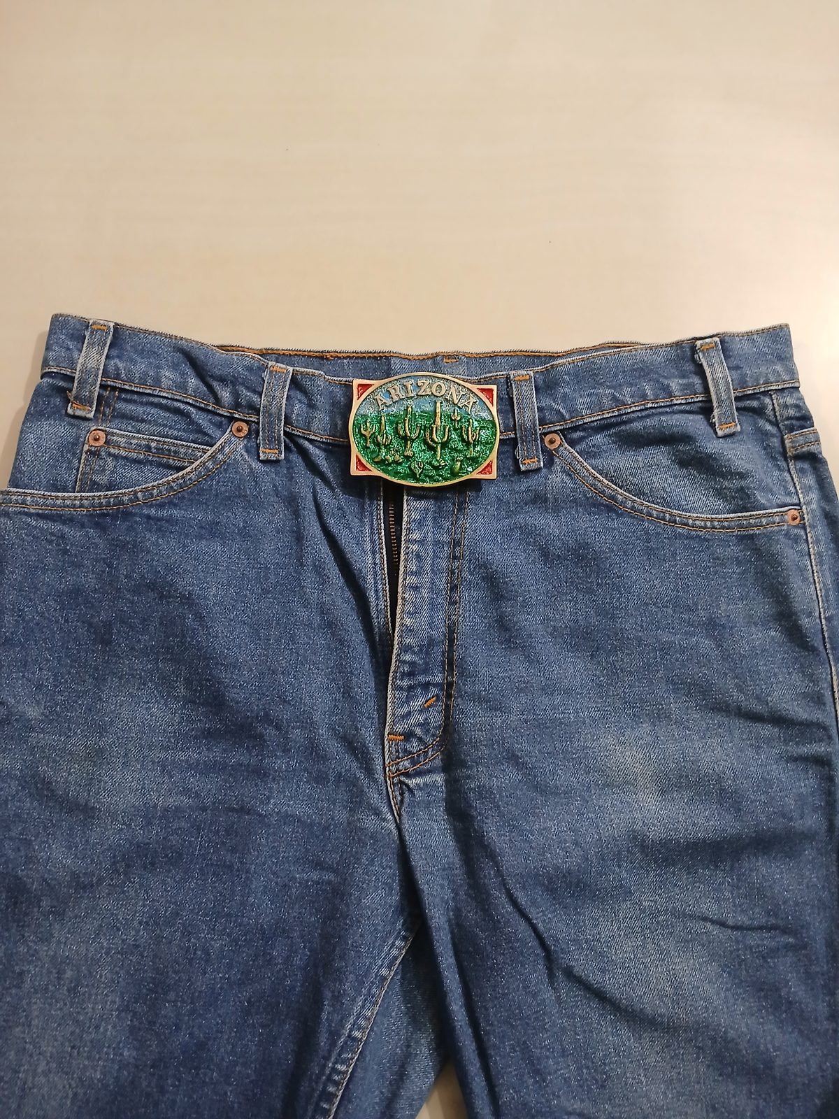 Arizona Saguaro Cactus Vintage Belt Buckle – Worn on belt with jeans Arizona Saguaro Cactus vintage belt buckle – worn on belt with jeans