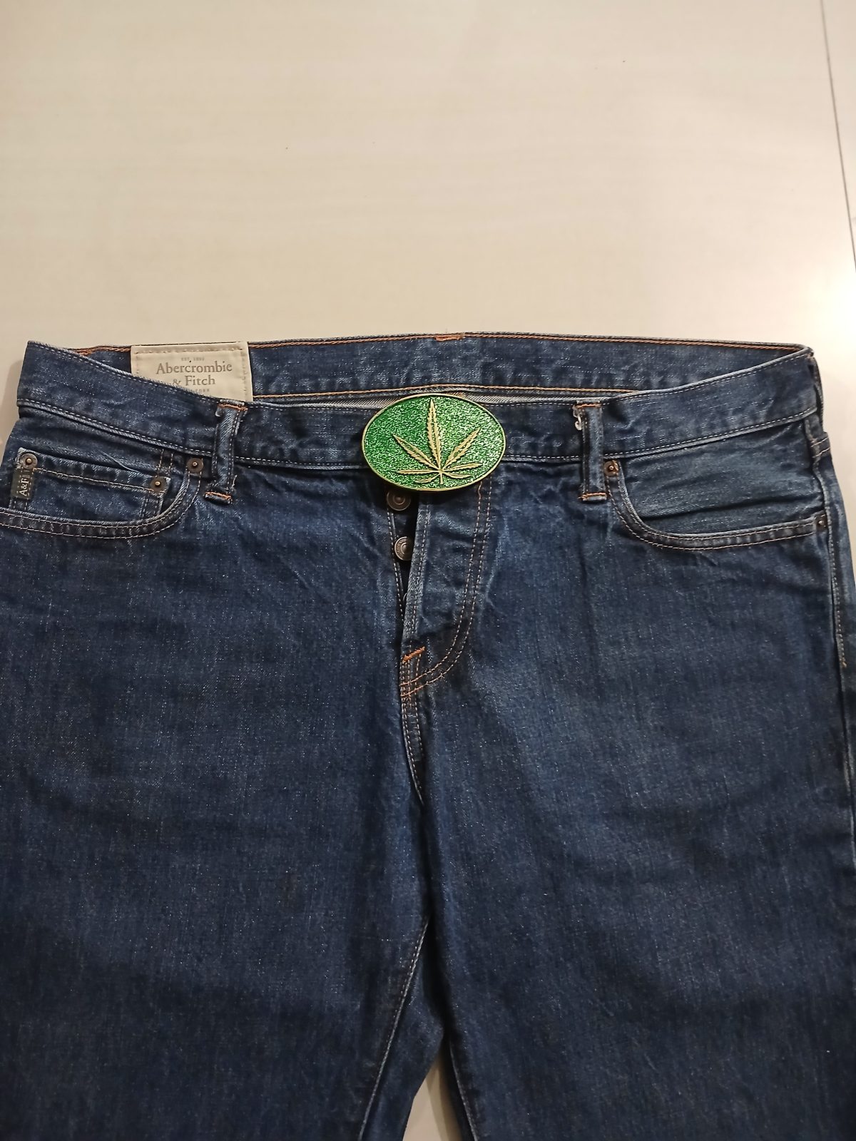Cannabis Leaf Vintage Belt Buckle – Worn on belt with jeans Cannabis Leaf vintage belt buckle – worn on belt with jeans