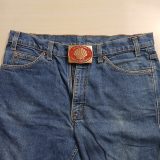 Ciniza Refinery vintage belt buckle – worn on belt with jeans