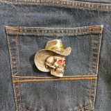 Cowboy Skull vintage belt buckle – on jeans back pocket