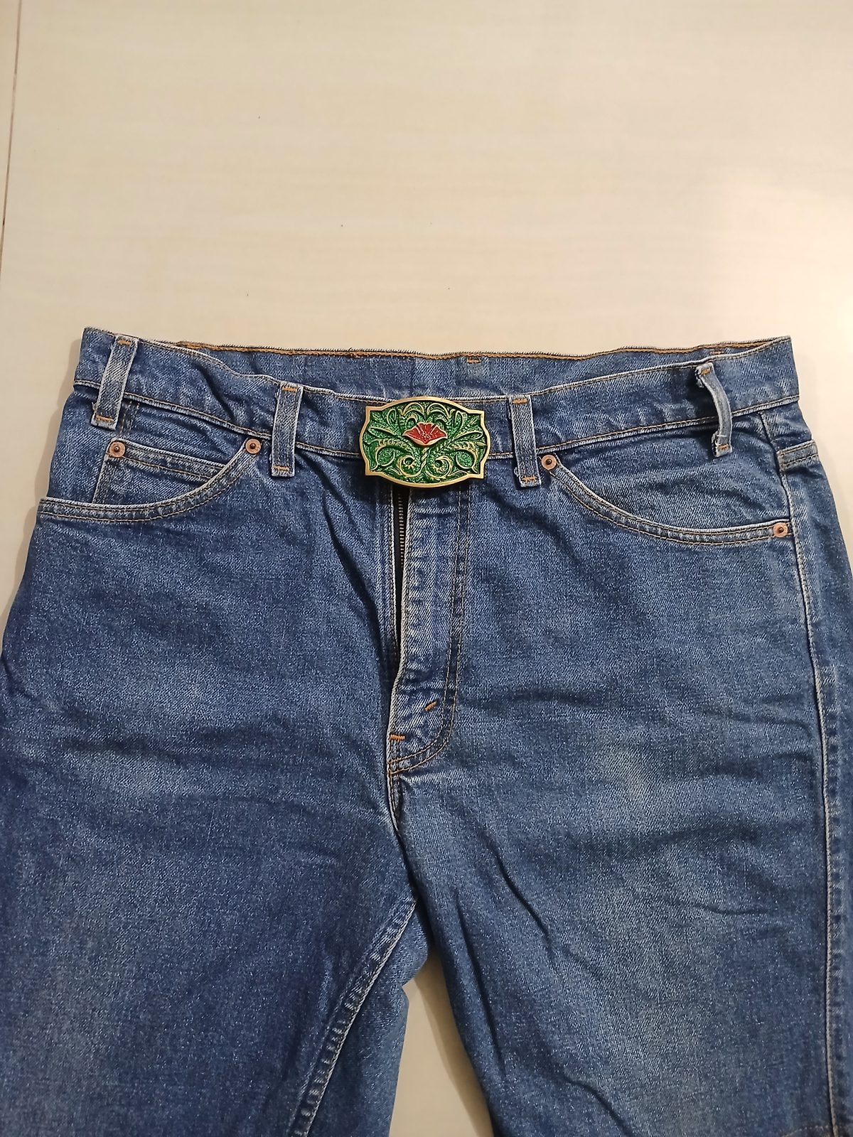 Green Floral Vintage Belt Buckle – Worn on belt with jeans Green Floral vintage belt buckle – worn on belt with jeans