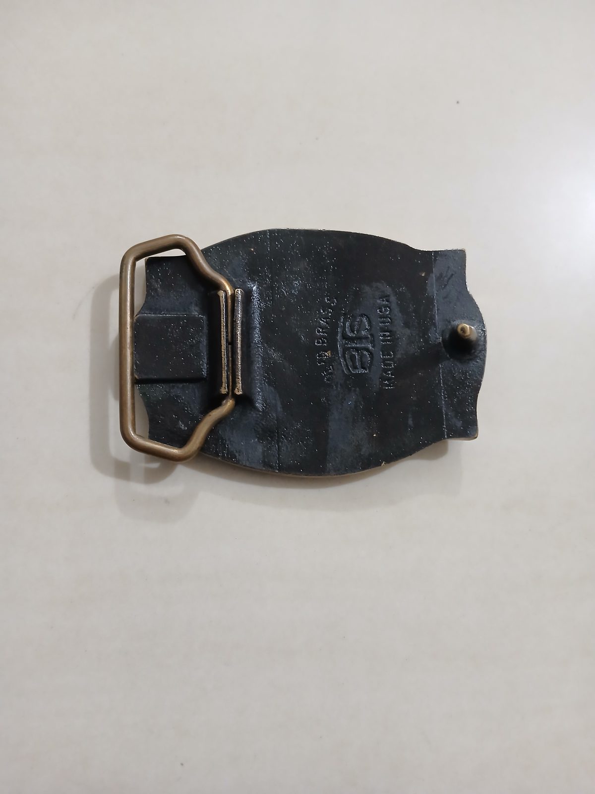 Green Floral Vintage Belt Buckle – Back view Green Floral vintage belt buckle – back view