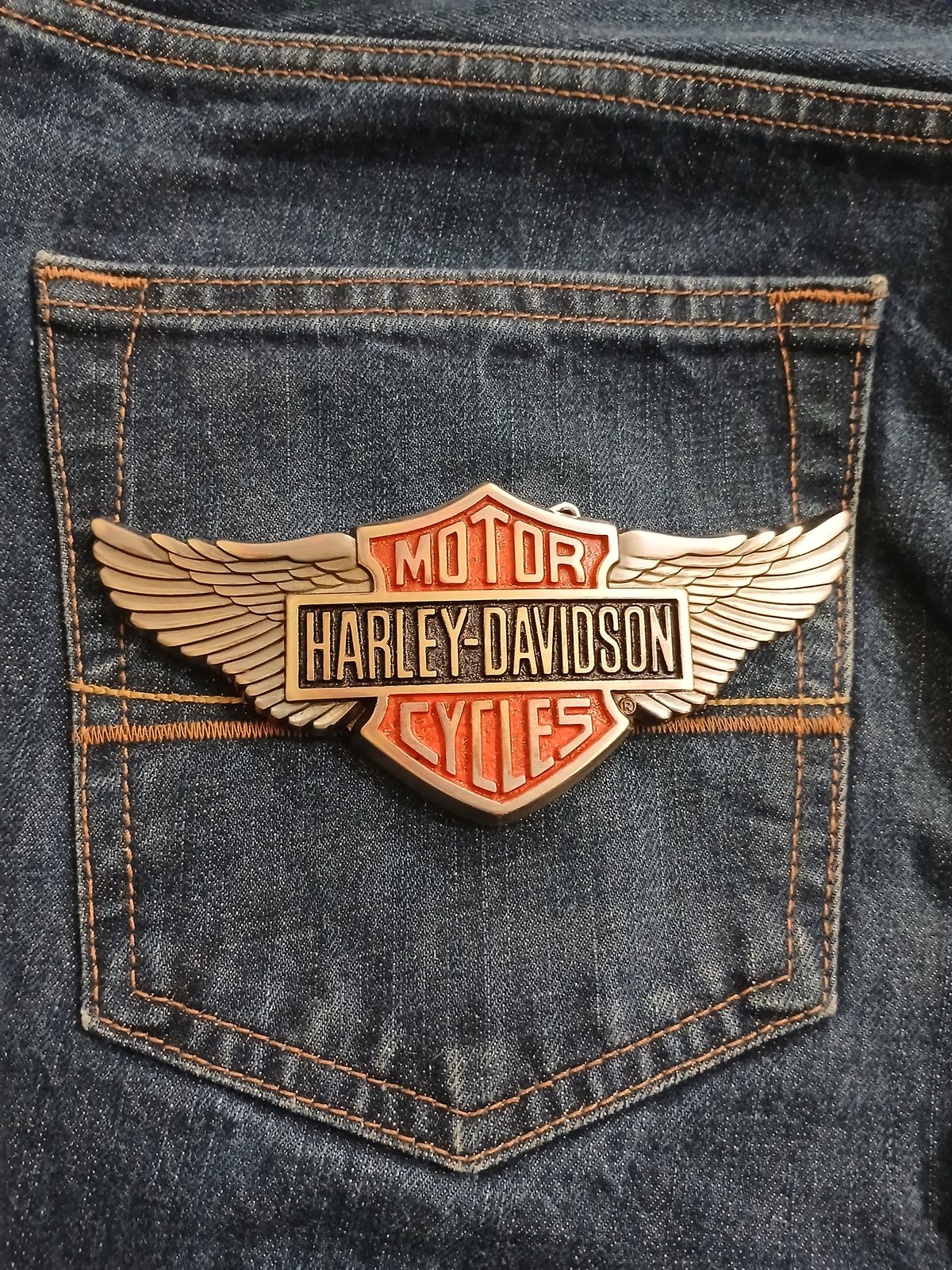 Harley-Davidson Wings Vintage Belt Buckle – On jeans back pocket Harley-Davidson Wings vintage belt buckle – on jeans back pocket