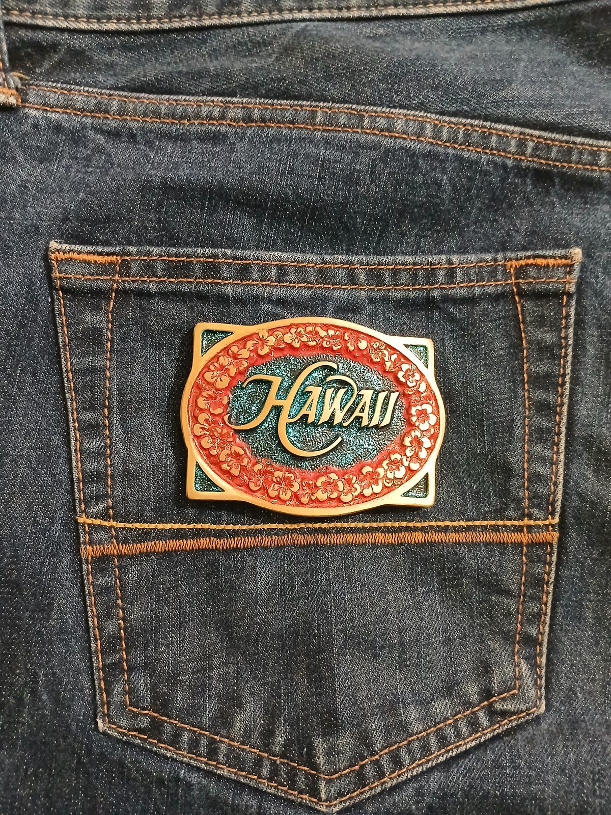 Hawaii Vintage Belt Buckle – On jeans back pocket Hawaii vintage belt buckle – on jeans back pocket