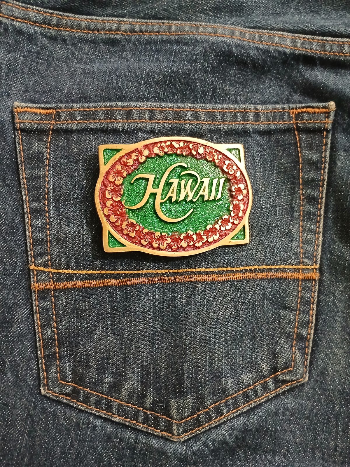 Hawaii Vintage Belt Buckle – On jeans back pocket Hawaii vintage belt buckle – on jeans back pocket