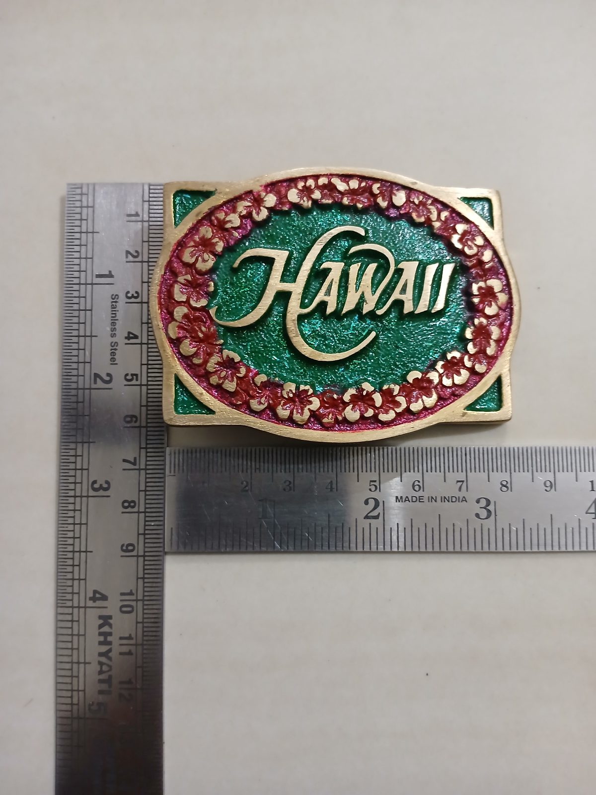 Hawaii Vintage Belt Buckle – With ruler for size Hawaii vintage belt buckle – with ruler for size