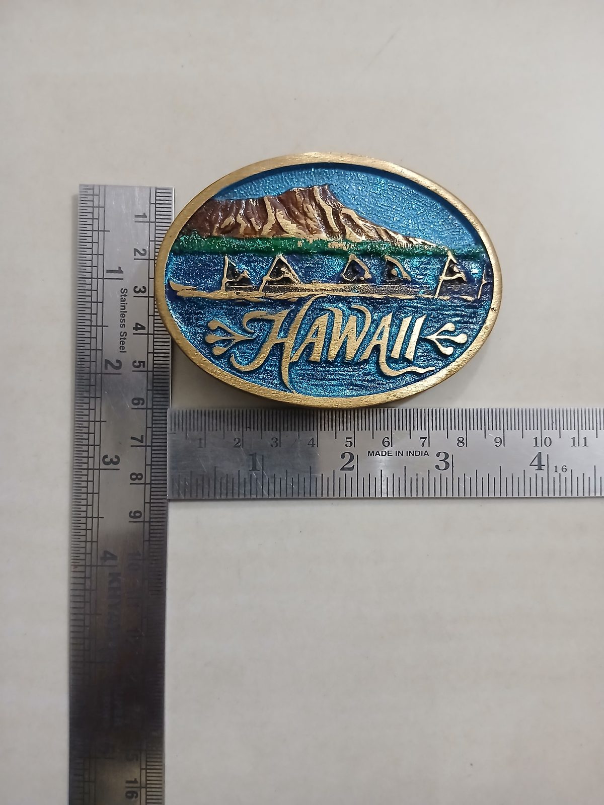 Hawaii Vintage Belt Buckle – With ruler for size Hawaii vintage belt buckle – with ruler for size