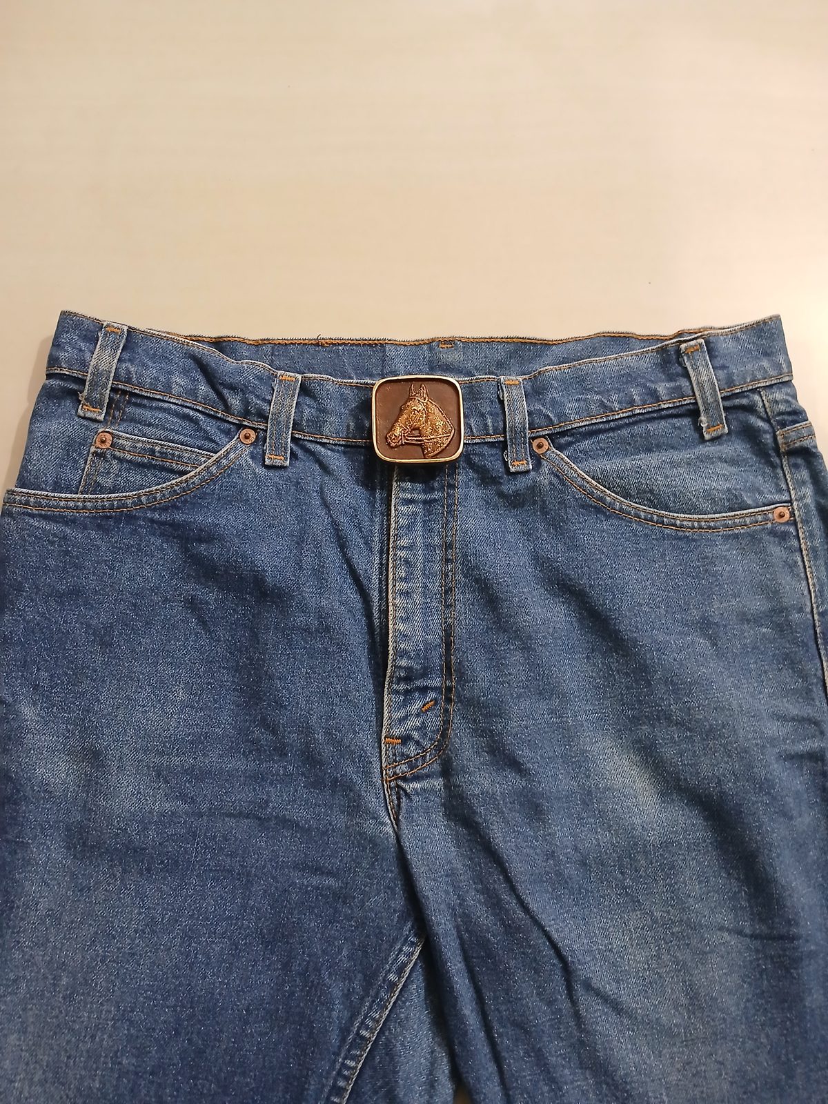 Horse Head Vintage Belt Buckle – Worn on belt with jeans Horse Head vintage belt buckle – worn on belt with jeans
