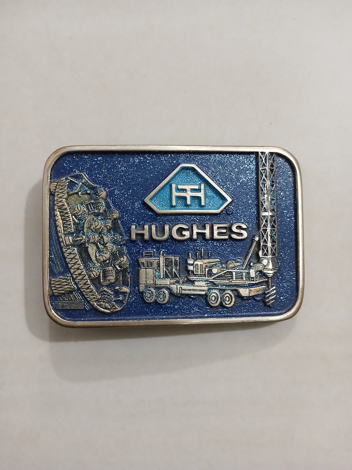Hughes Vintage Belt Buckle – Front view Hughes vintage belt buckle – front view
