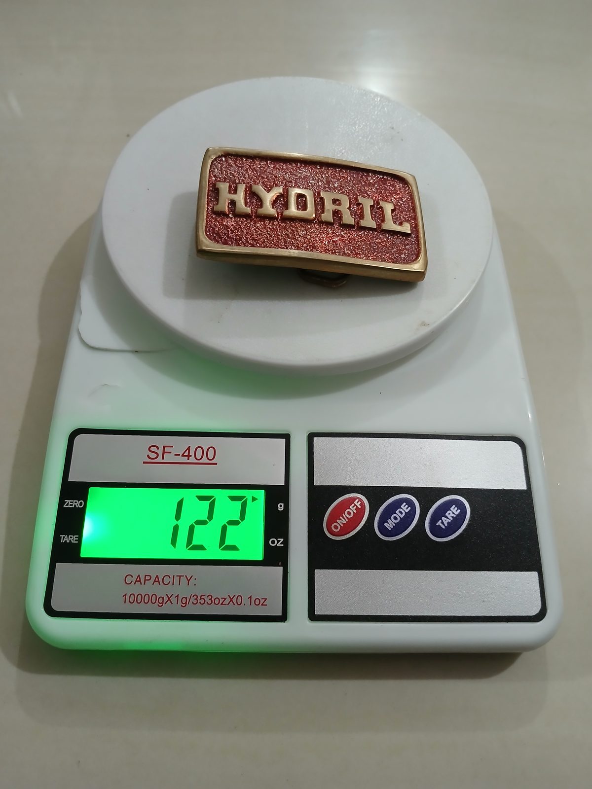Hydril Vintage Belt Buckle – On scale showing weight Hydril vintage belt buckle – on scale showing weight