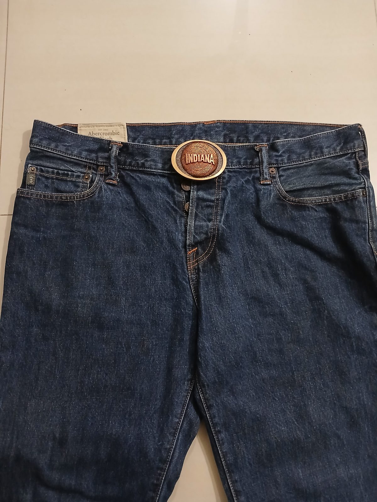 Indiana Basketball Vintage Belt Buckle – Worn on belt with jeans Indiana Basketball vintage belt buckle – worn on belt with jeans