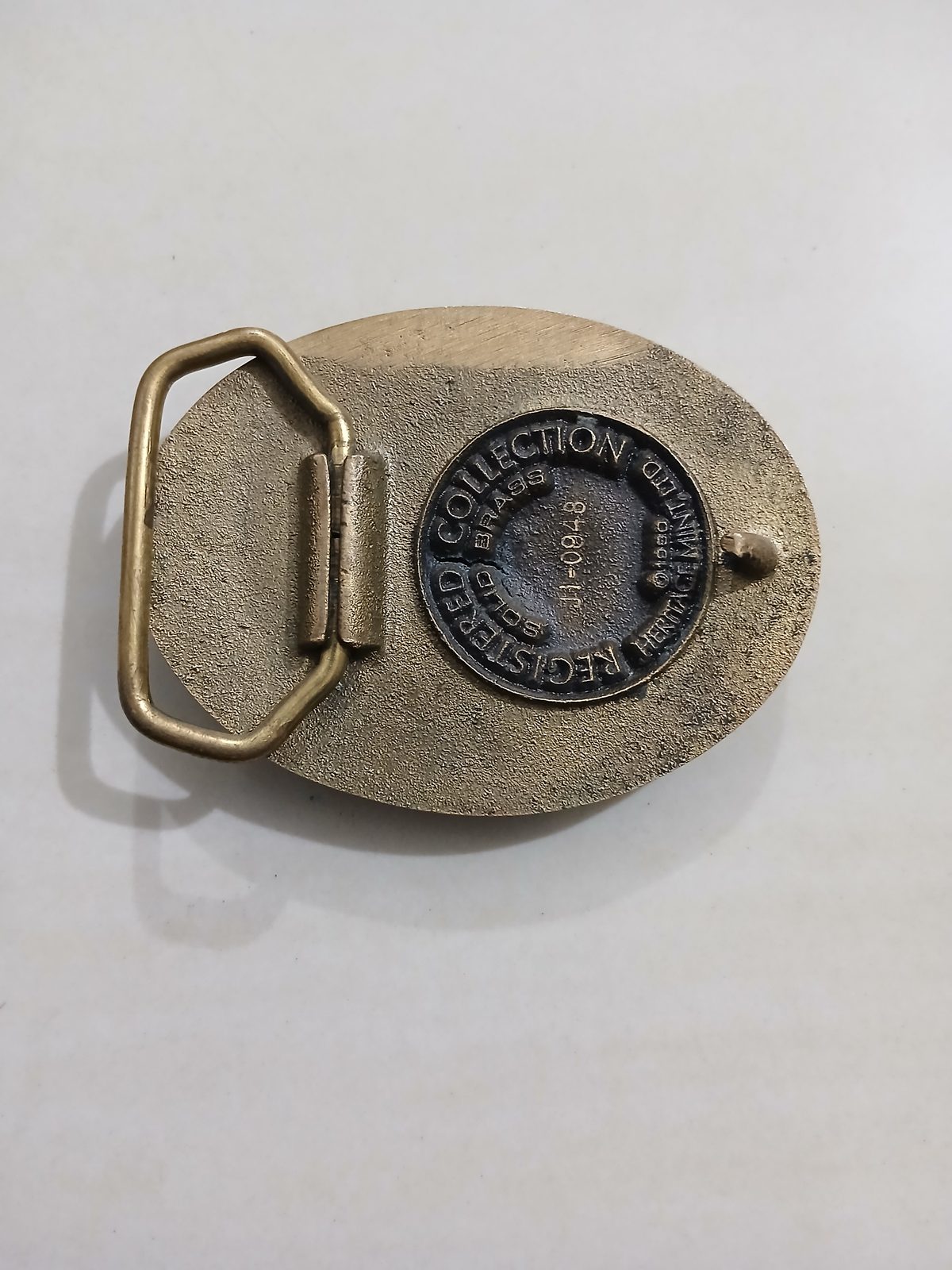 Indiana Basketball Vintage Belt Buckle – Back view Indiana Basketball vintage belt buckle – back view