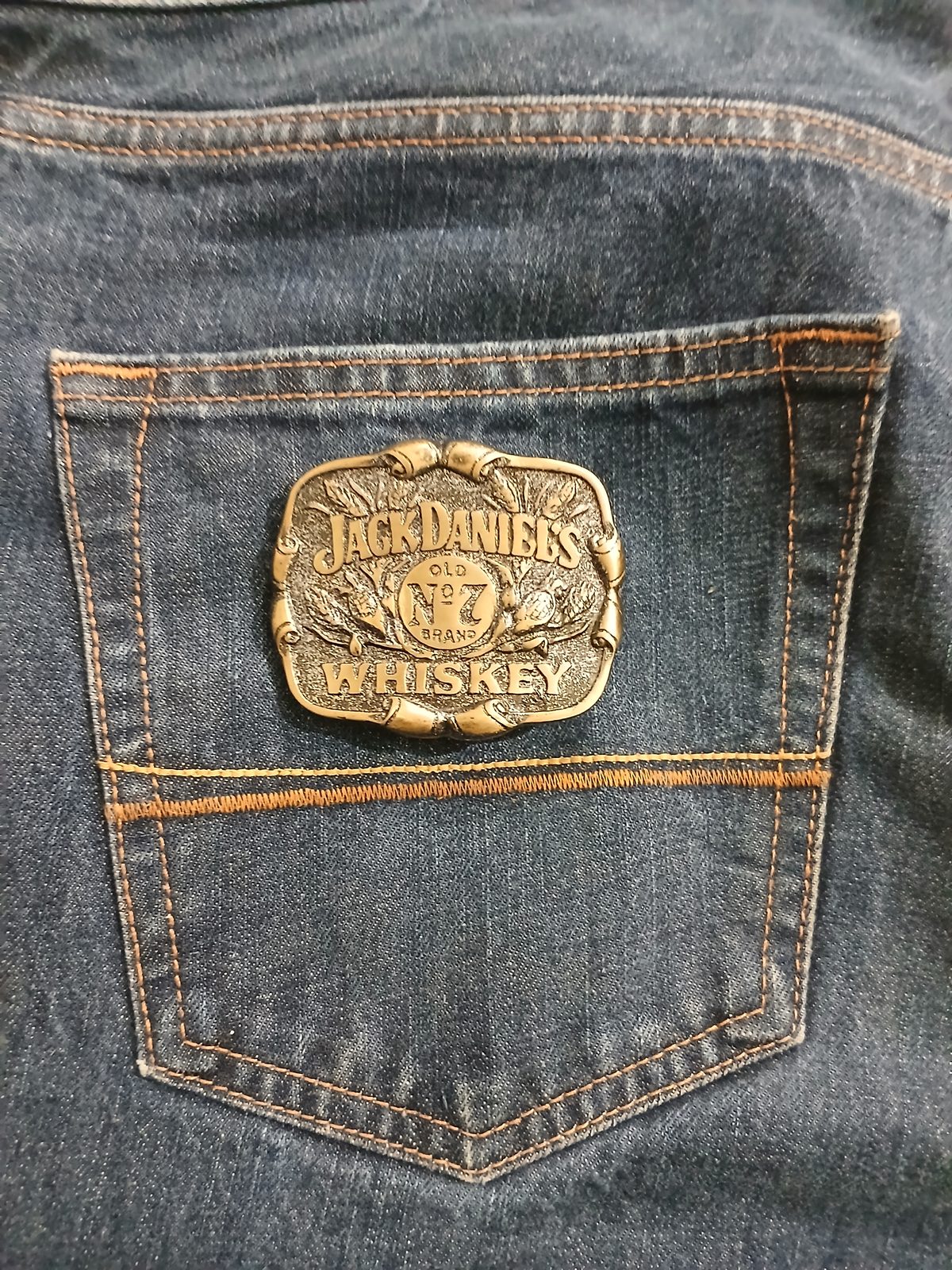 Jack Daniels Whiskey Vintage Belt Buckle – On jeans back pocket Jack Daniels Whiskey vintage belt buckle – on jeans back pocket