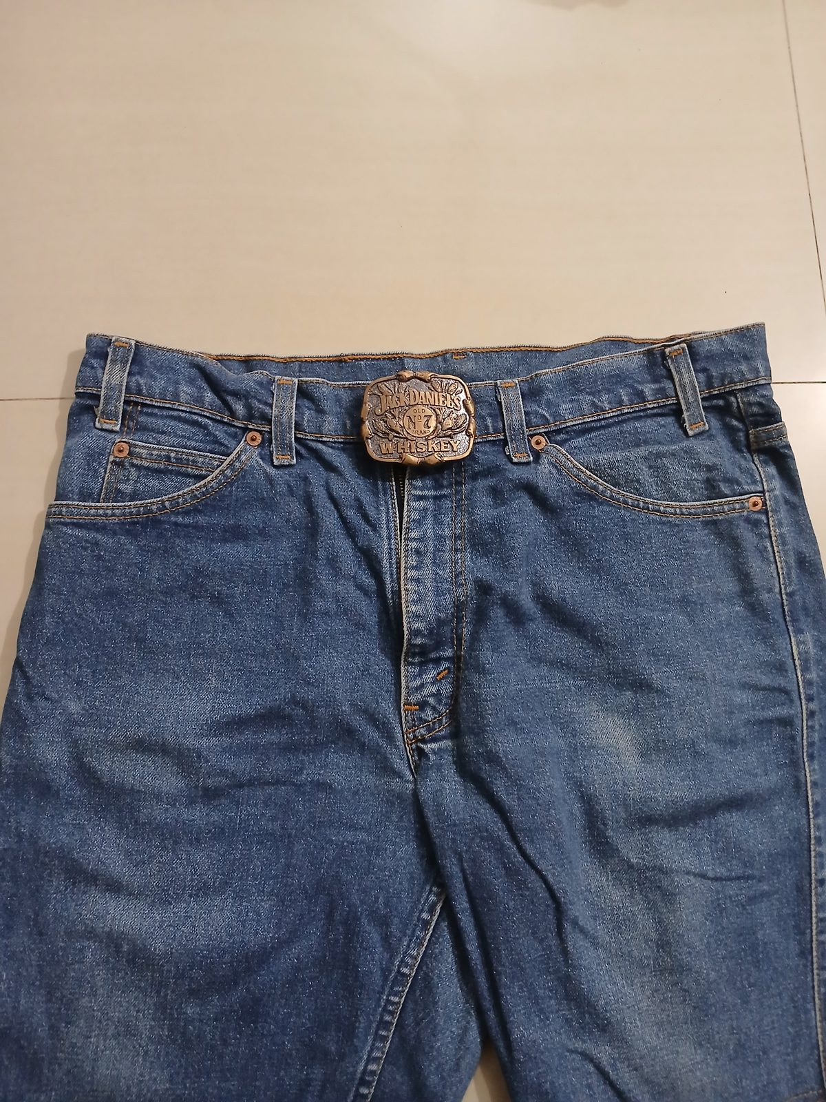 Jack Daniels Whiskey Vintage Belt Buckle – Worn on belt with jeans Jack Daniels Whiskey vintage belt buckle – worn on belt with jeans