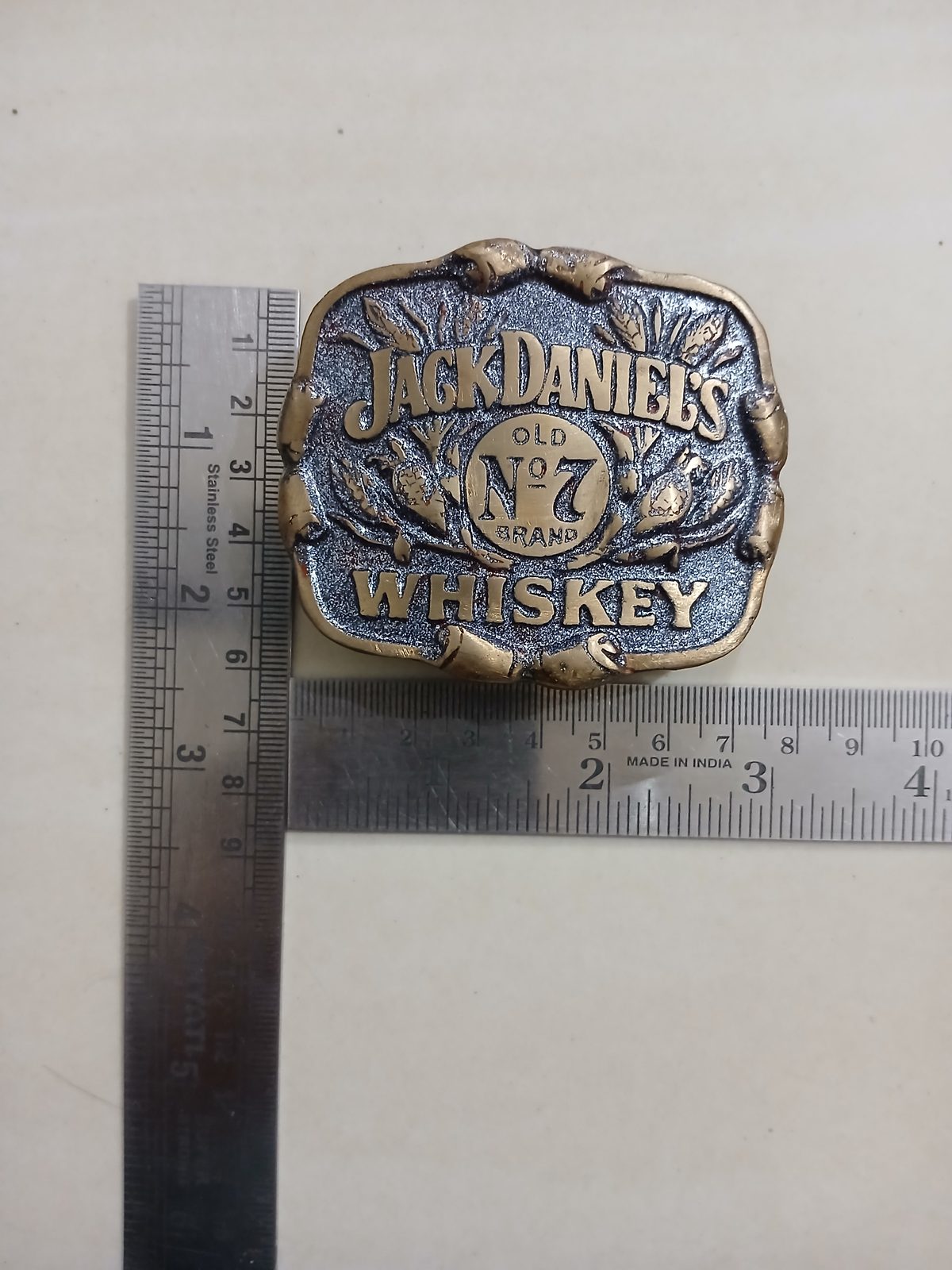 Jack Daniels Whiskey Vintage Belt Buckle – With ruler for size Jack Daniels Whiskey vintage belt buckle – with ruler for size