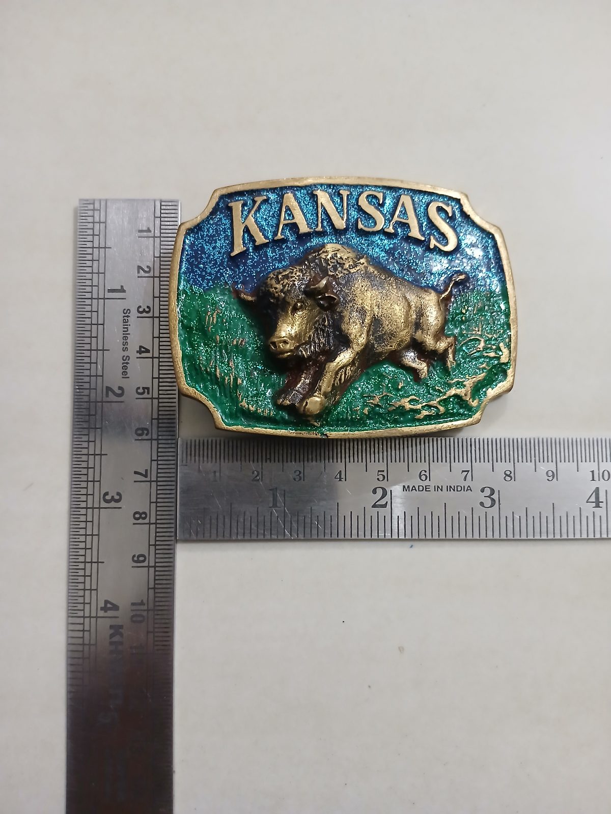 Kansas Buffalo Vintage Belt Buckle – With ruler for size Kansas Buffalo vintage belt buckle – with ruler for size