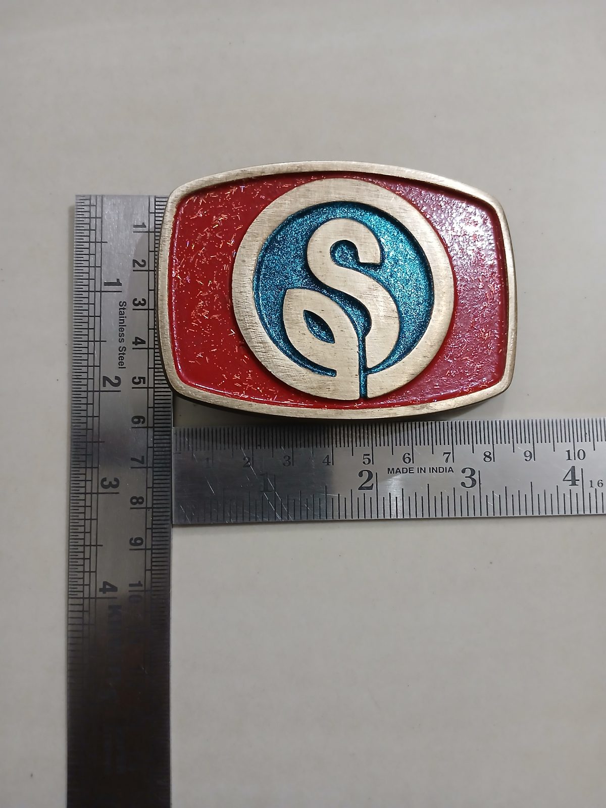 Letter S Logo Vintage Belt Buckle – With ruler for size Letter S Logo vintage belt buckle – with ruler for size