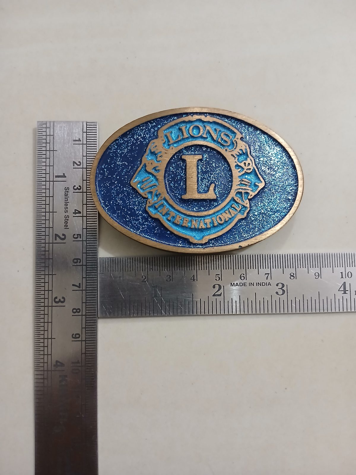 Lions International Vintage Belt Buckle – With ruler for size Lions International vintage belt buckle – with ruler for size