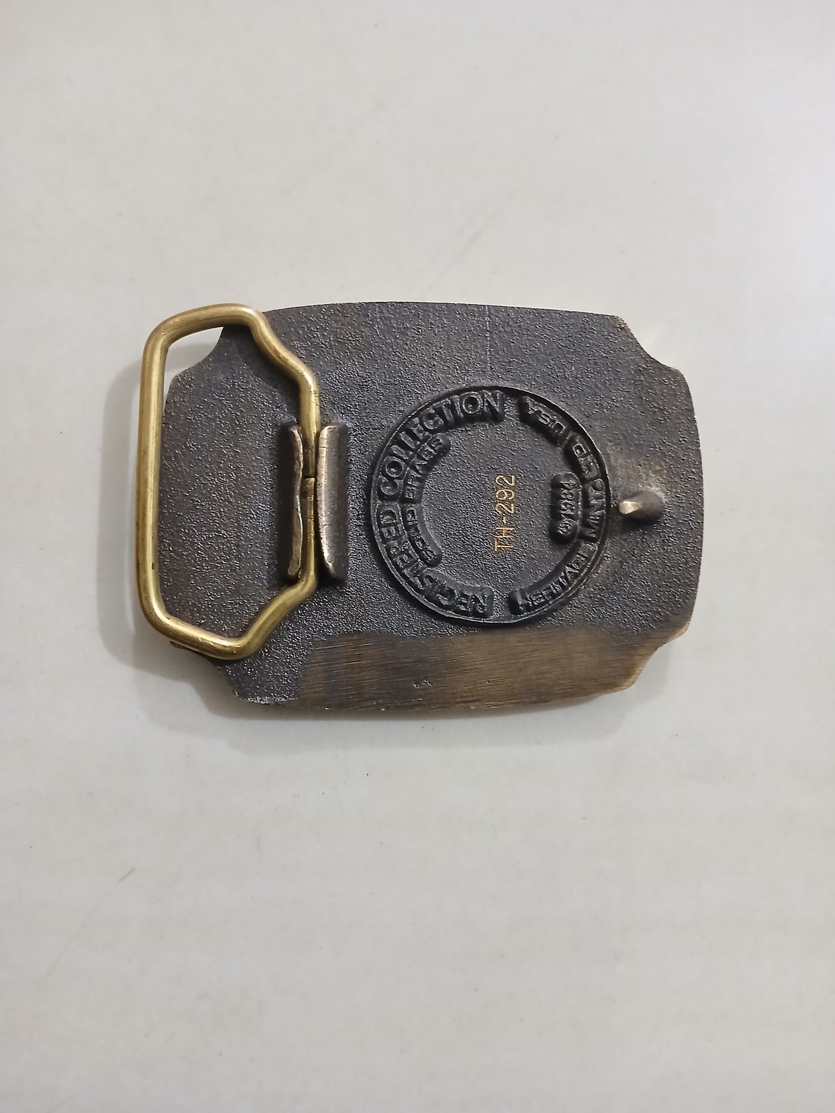 Montana Big Sky Country Vintage Belt Buckle – Back view Montana Big Sky Country vintage belt buckle – back view