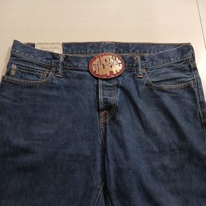 Mustang 1901-1986 vintage belt buckle – worn on belt with jeans