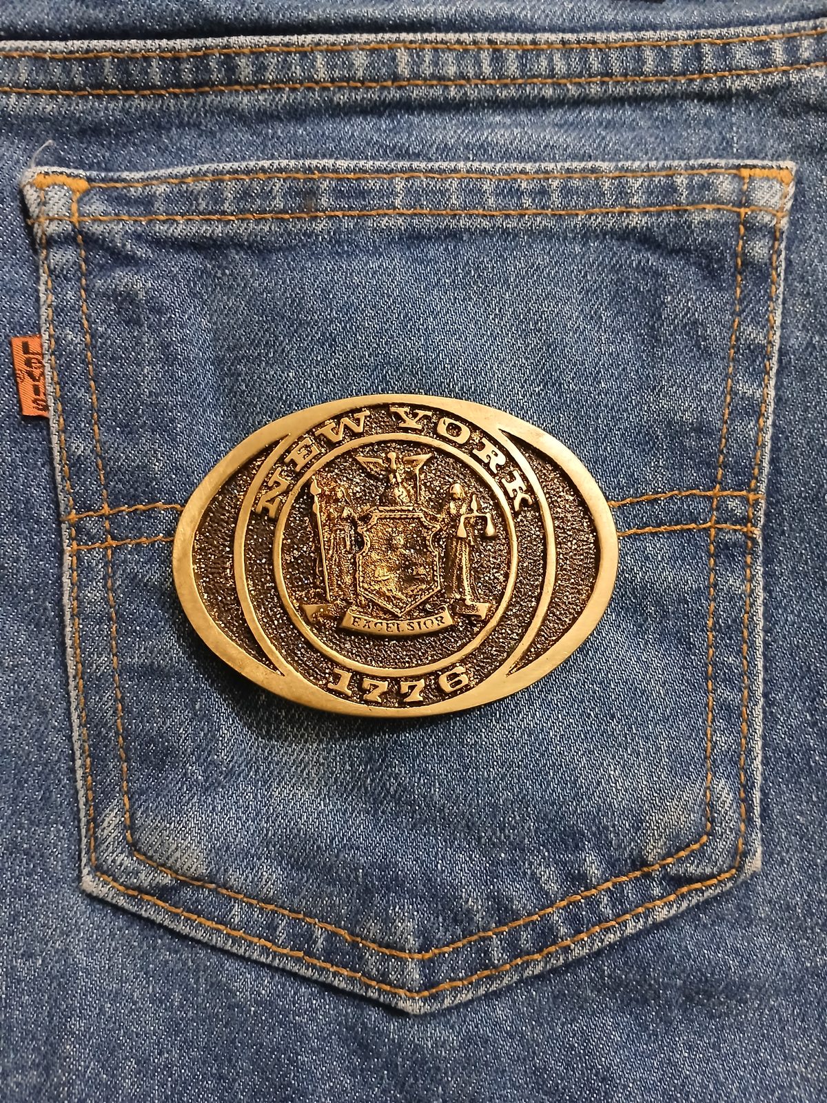 New York 1776 Vintage Belt Buckle – On jeans back pocket New York 1776 vintage belt buckle – on jeans back pocket