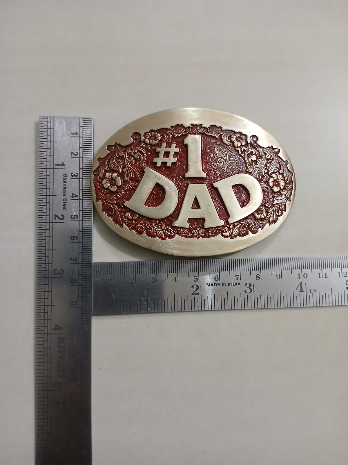 Number 1 Dad Vintage Belt Buckle – With ruler for size Number 1 Dad vintage belt buckle – with ruler for size