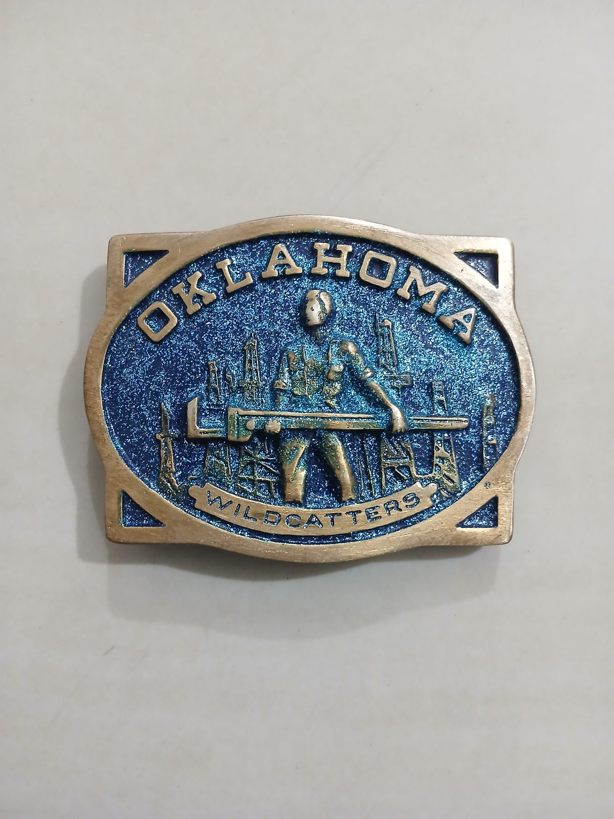 Oklahoma Wildcatters Vintage Belt Buckle – Front view Oklahoma Wildcatters vintage belt buckle – front view