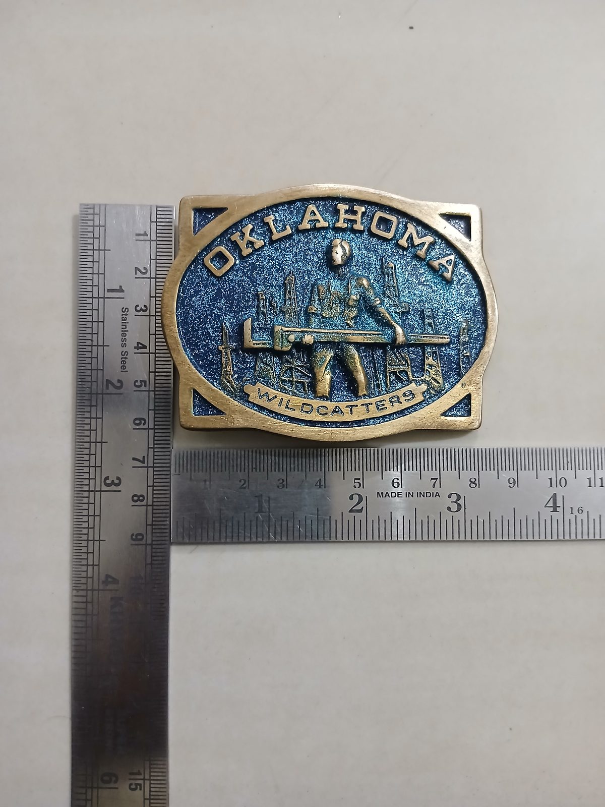 Oklahoma Wildcatters Vintage Belt Buckle – With ruler for size Oklahoma Wildcatters vintage belt buckle – with ruler for size