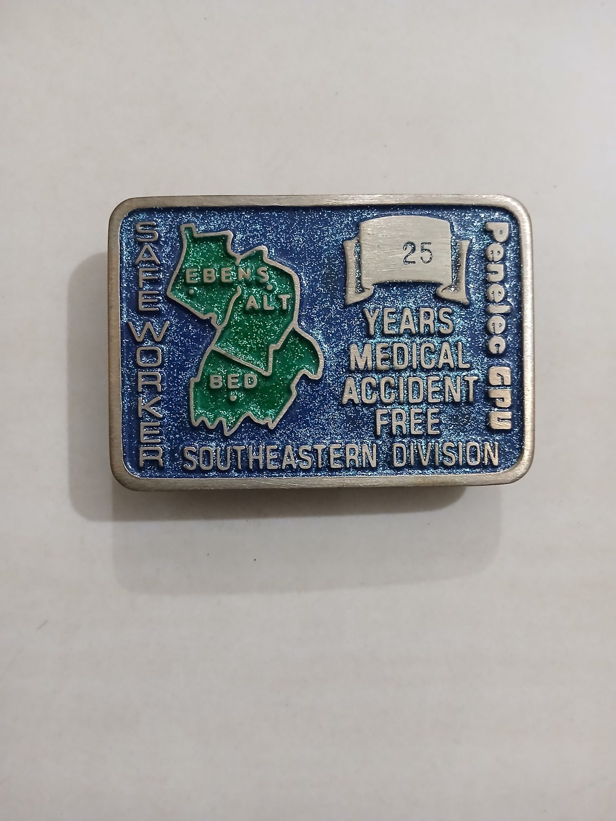 Penelec GPU 25 Years Safe Worker Vintage Belt Buckle – Front view Penelec GPU 25 Years Safe Worker vintage belt buckle – front view