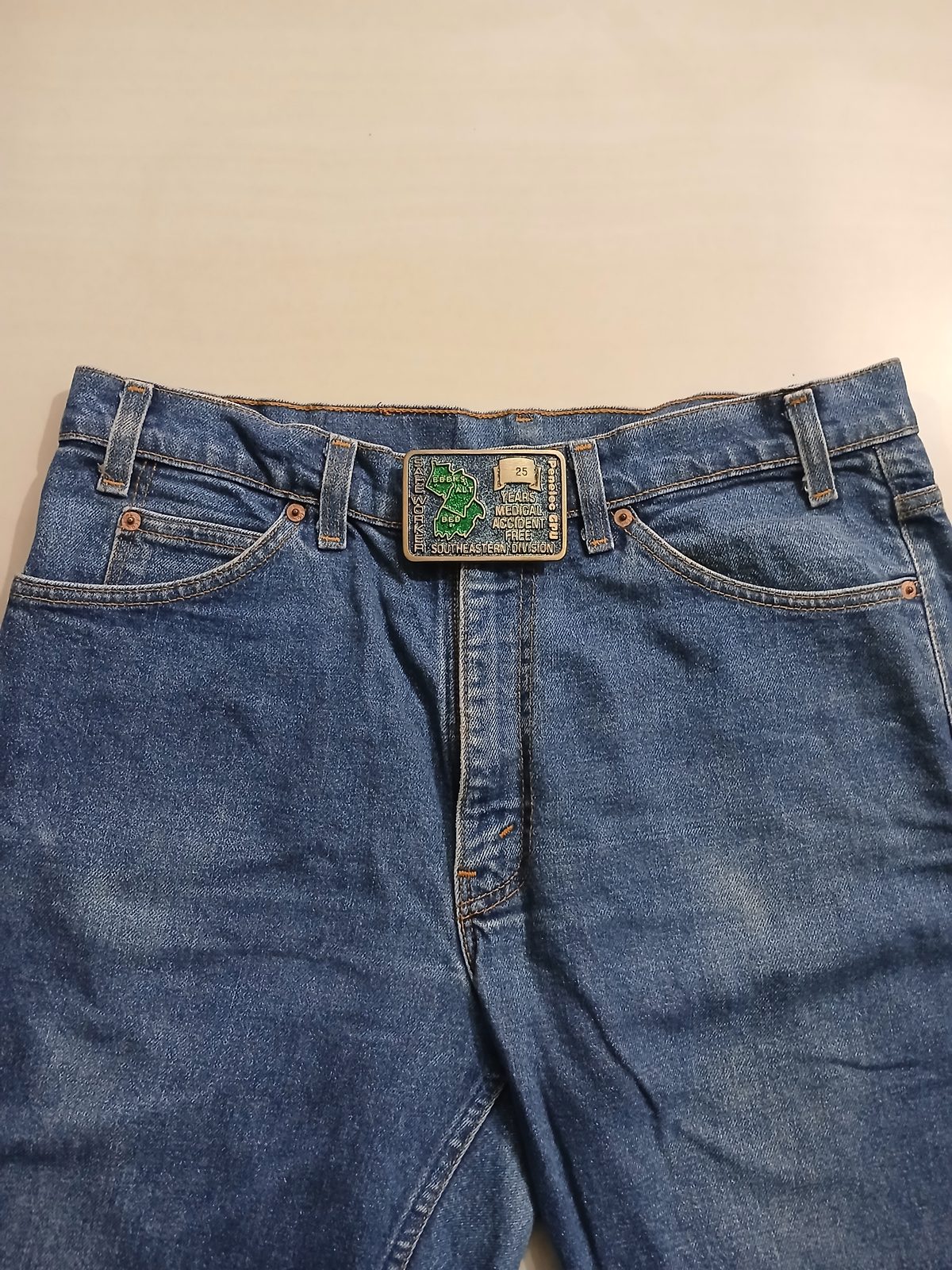 Penelec GPU 25 Years Safe Worker Vintage Belt Buckle – Worn on belt with jeans Penelec GPU 25 Years Safe Worker vintage belt buckle – worn on belt with jeans