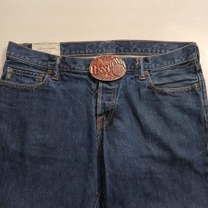 Pennsylvania Keystone State vintage belt buckle – worn on belt with jeans
