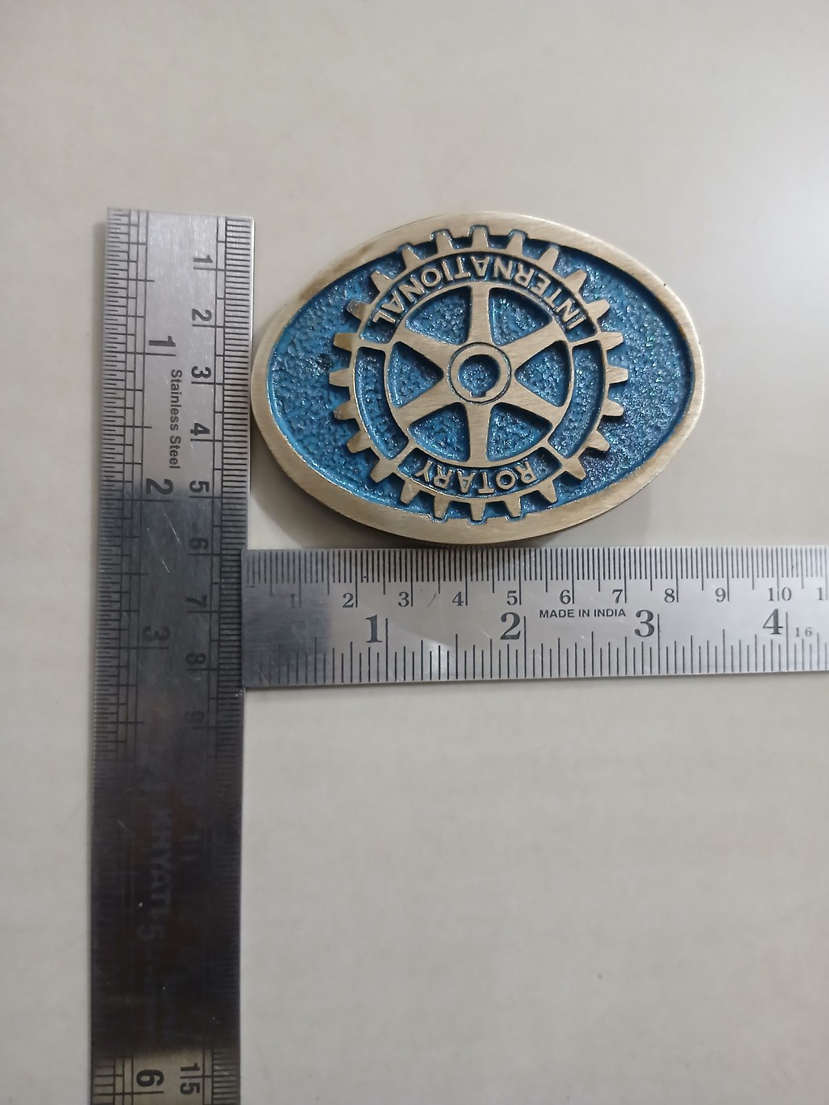 Rotary International Vintage Belt Buckle – With ruler for size Rotary International vintage belt buckle – with ruler for size