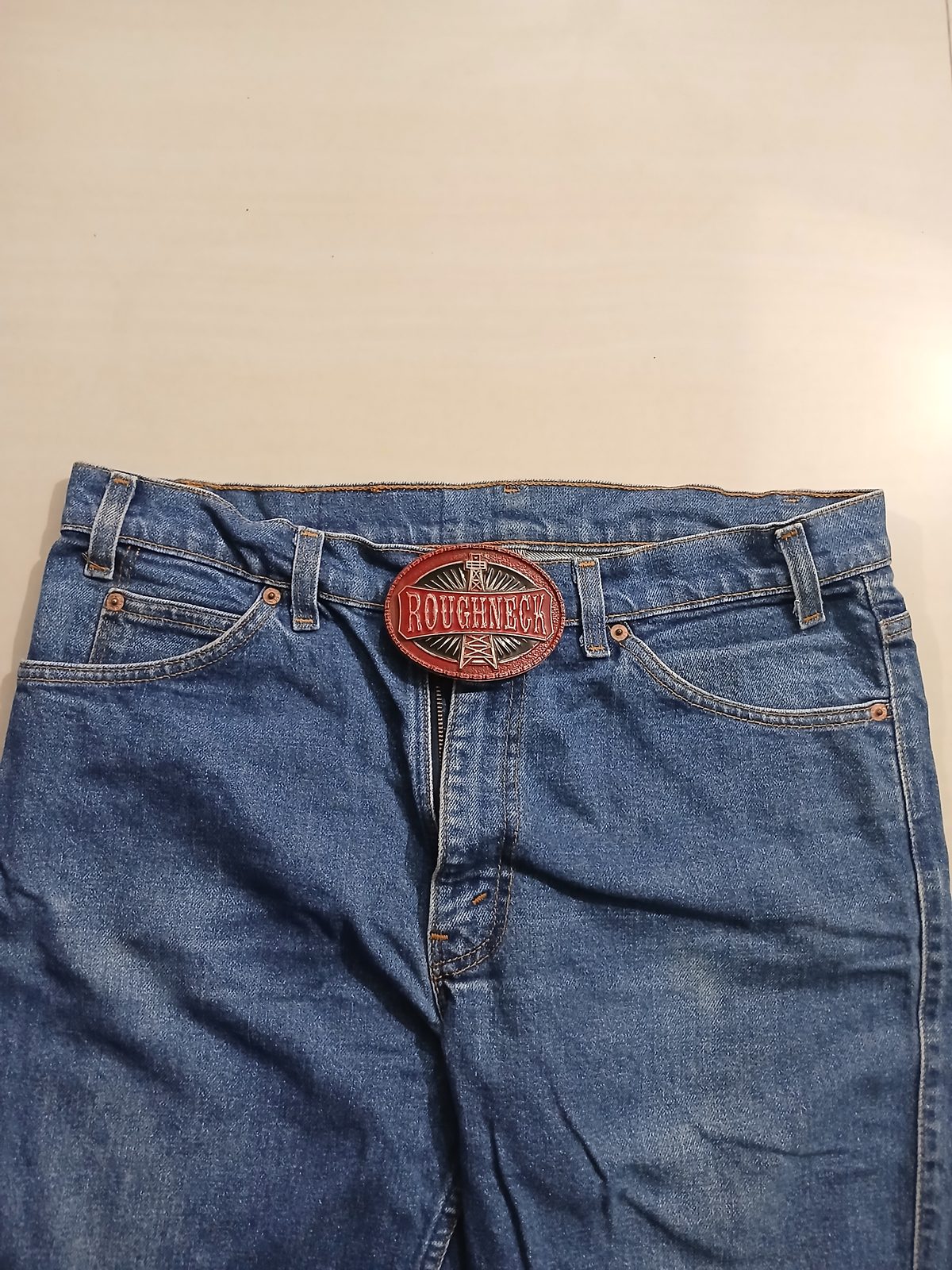 Roughneck Oil Derrick Vintage Belt Buckle – Worn on belt with jeans Roughneck Oil Derrick vintage belt buckle – worn on belt with jeans
