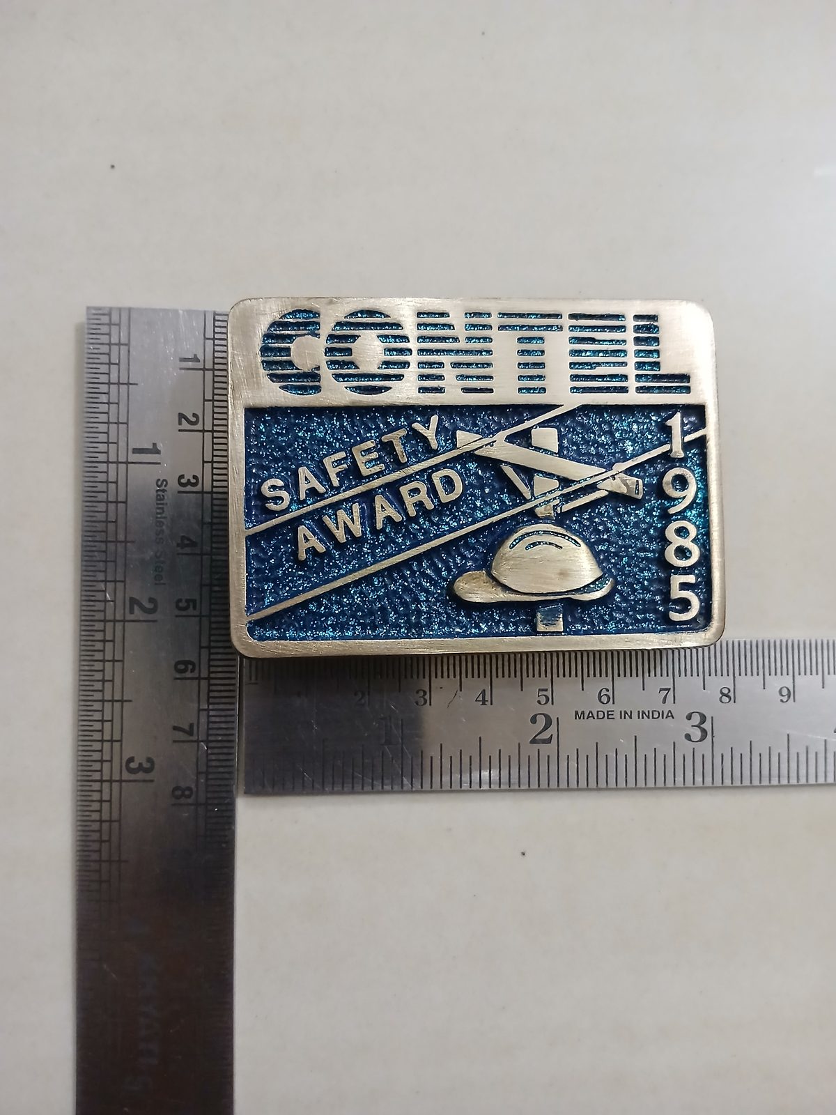Safety Award Hard Hat Vintage Belt Buckle – With ruler for size Safety Award Hard Hat vintage belt buckle – with ruler for size