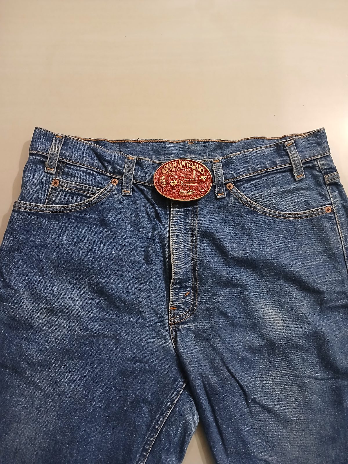 San Antonio Riverwalk Vintage Belt Buckle – Worn on belt with jeans San Antonio Riverwalk vintage belt buckle – worn on belt with jeans