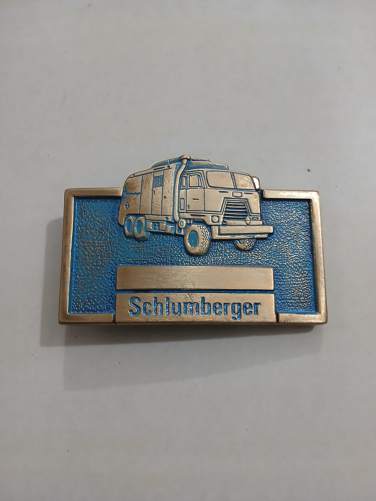 Schlumberger Truck Vintage Belt Buckle – Front view Schlumberger Truck vintage belt buckle – front view