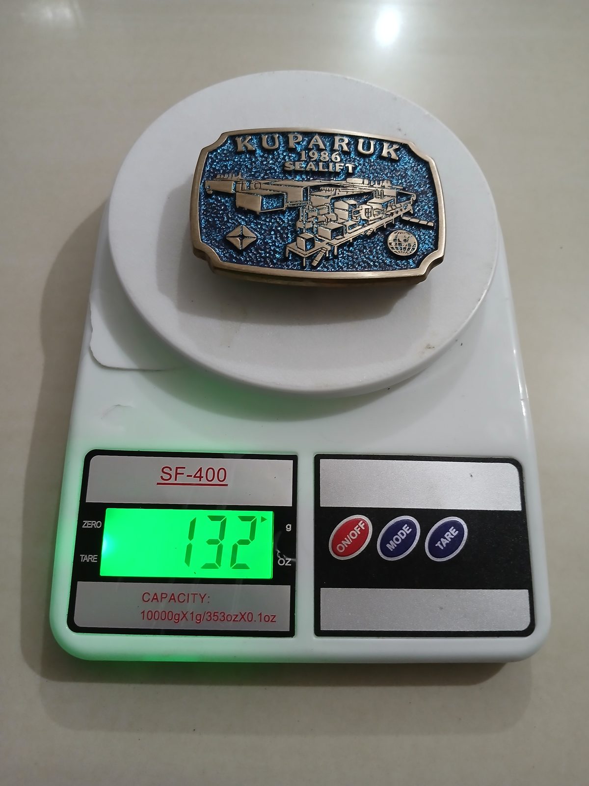 Sealift Vintage Belt Buckle – On scale showing weight Sealift vintage belt buckle – on scale showing weight