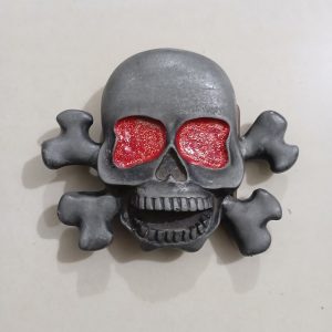 Skull Crossbones vintage belt buckle – front view