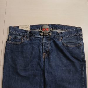 Skull Crossbones vintage belt buckle – worn on belt with jeans