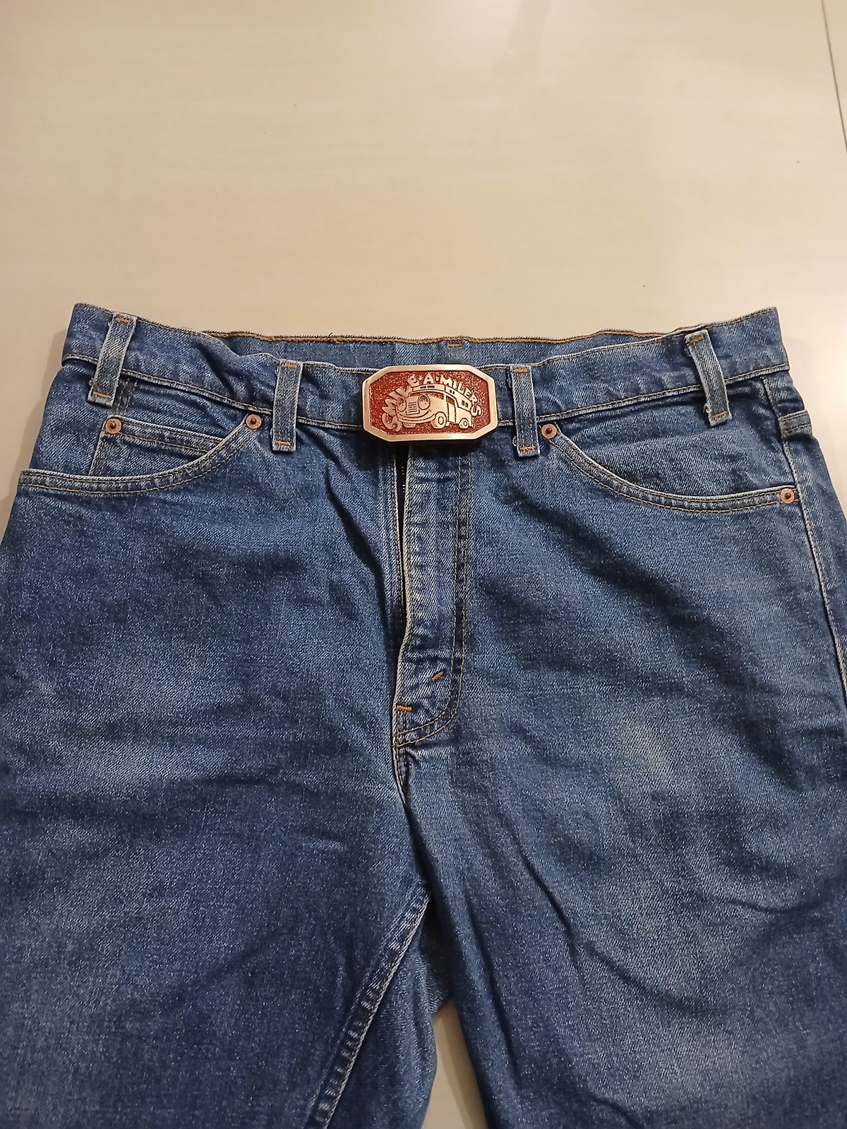 Smile-A-Milers Vintage Belt Buckle – Worn on belt with jeans Smile-A-Milers vintage belt buckle – worn on belt with jeans