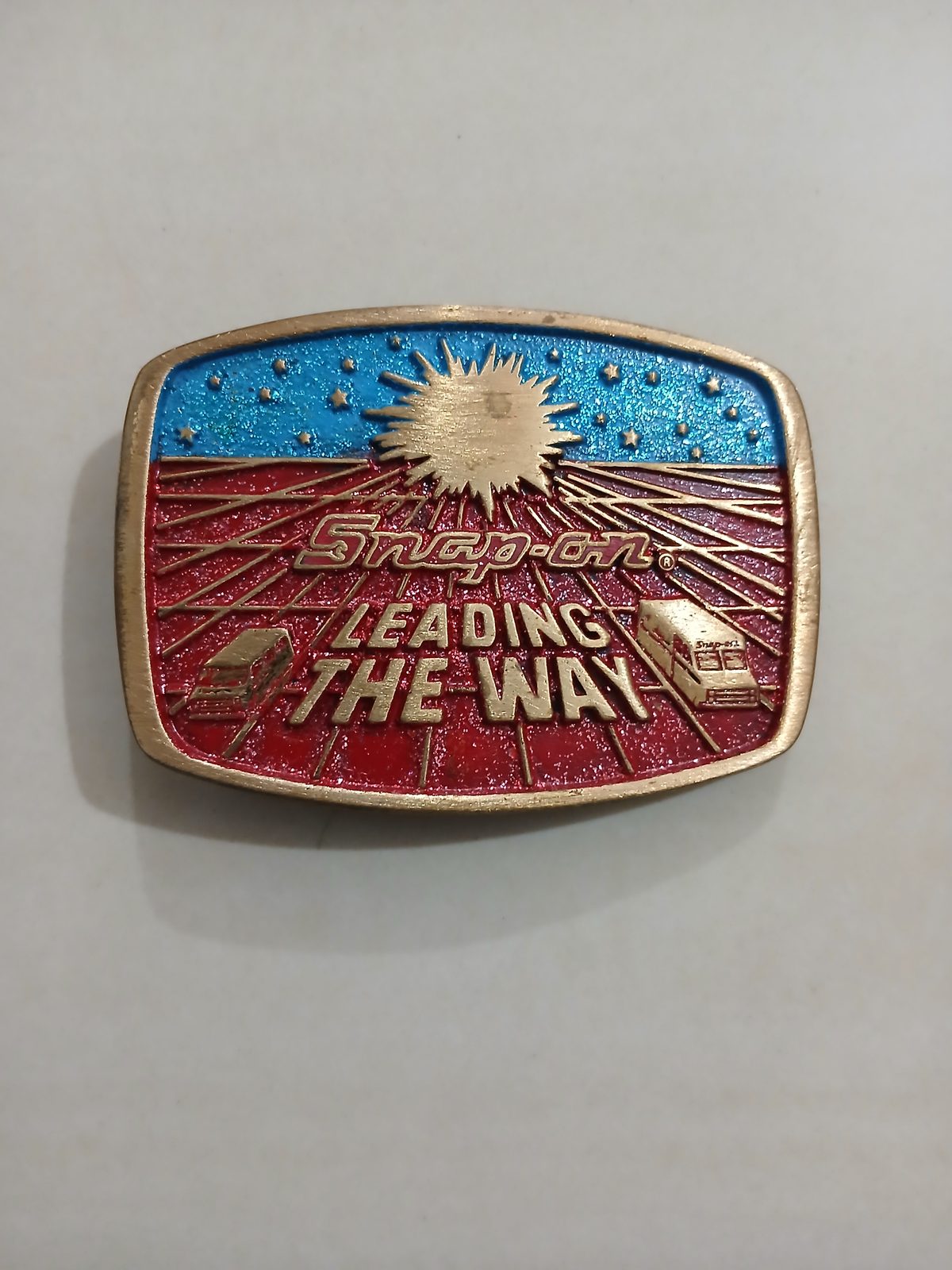 Snap-on Leading The Way Vintage Belt Buckle – Front view Snap-on Leading The Way vintage belt buckle – front view