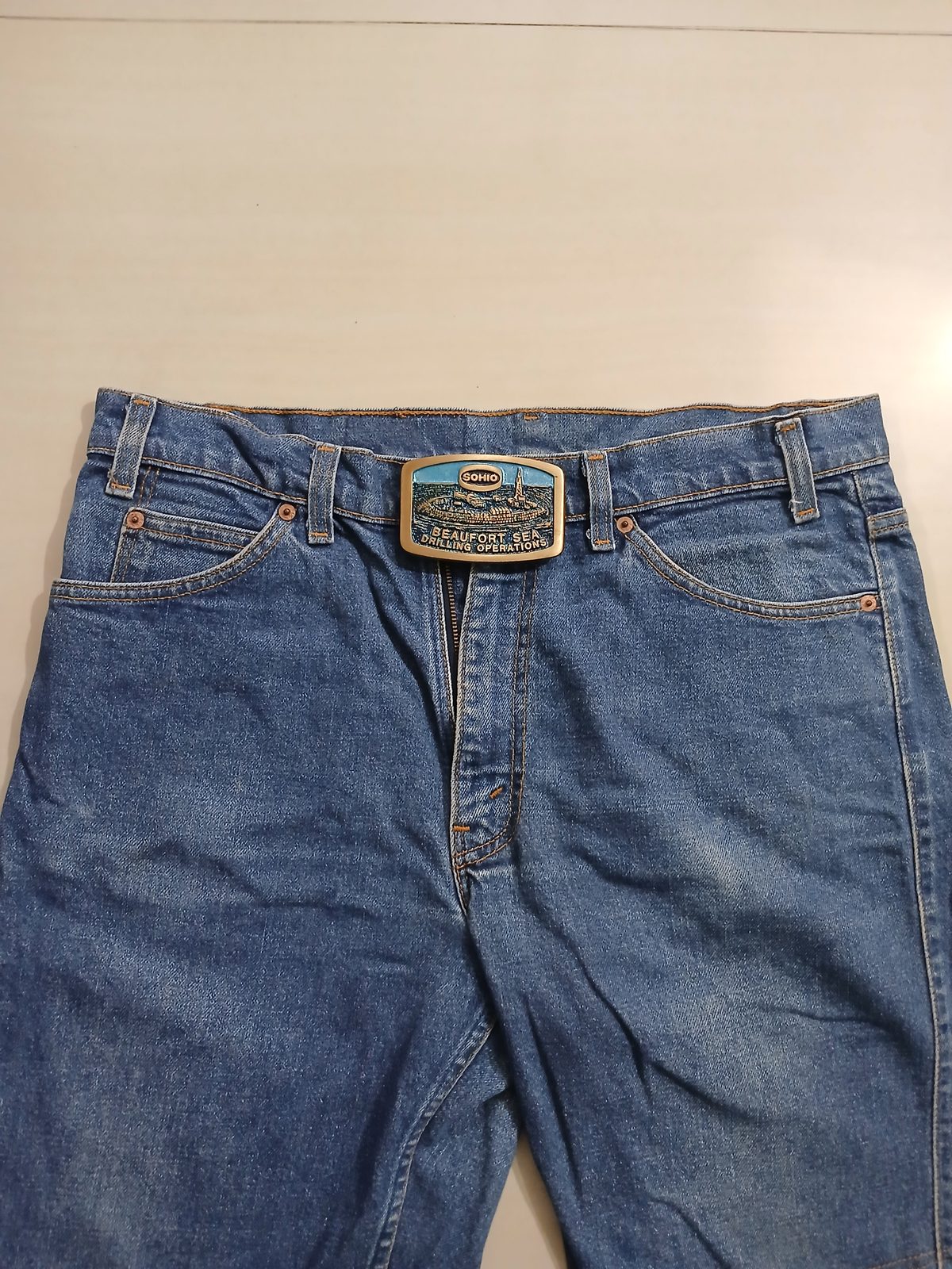 Sohio Beaufort Sea Drilling Vintage Belt Buckle – Worn on belt with jeans Sohio Beaufort Sea Drilling vintage belt buckle – worn on belt with jeans