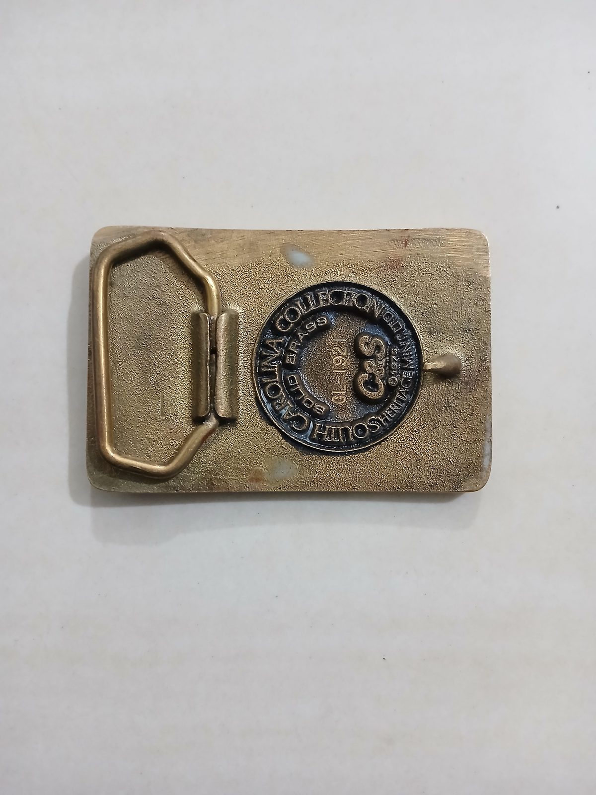 South Carolina Vintage Belt Buckle – Back view South Carolina vintage belt buckle – back view
