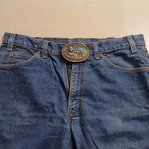 South Dakota Mount Rushmore vintage belt buckle – worn on belt with jeans