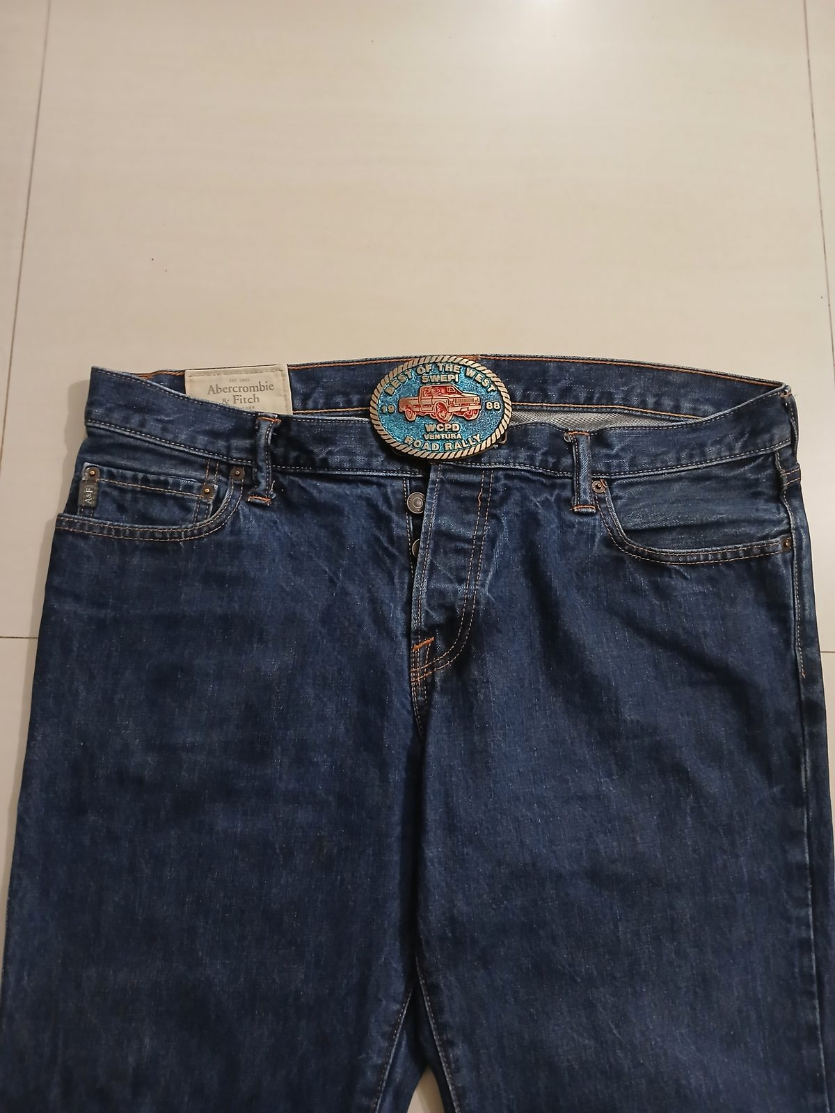 SWEPI Best of the West 1988 Road Rally Vintage Belt Buckle – Worn on belt with jeans SWEPI Best of the West 1988 Road Rally vintage belt buckle – worn on belt with jeans