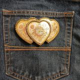 Triple Heart Floral vintage belt buckle – on jeans back pocket